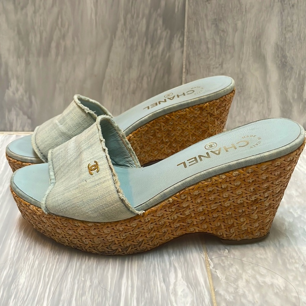 Chanel Raffia Wedge - Picture 3 of 6